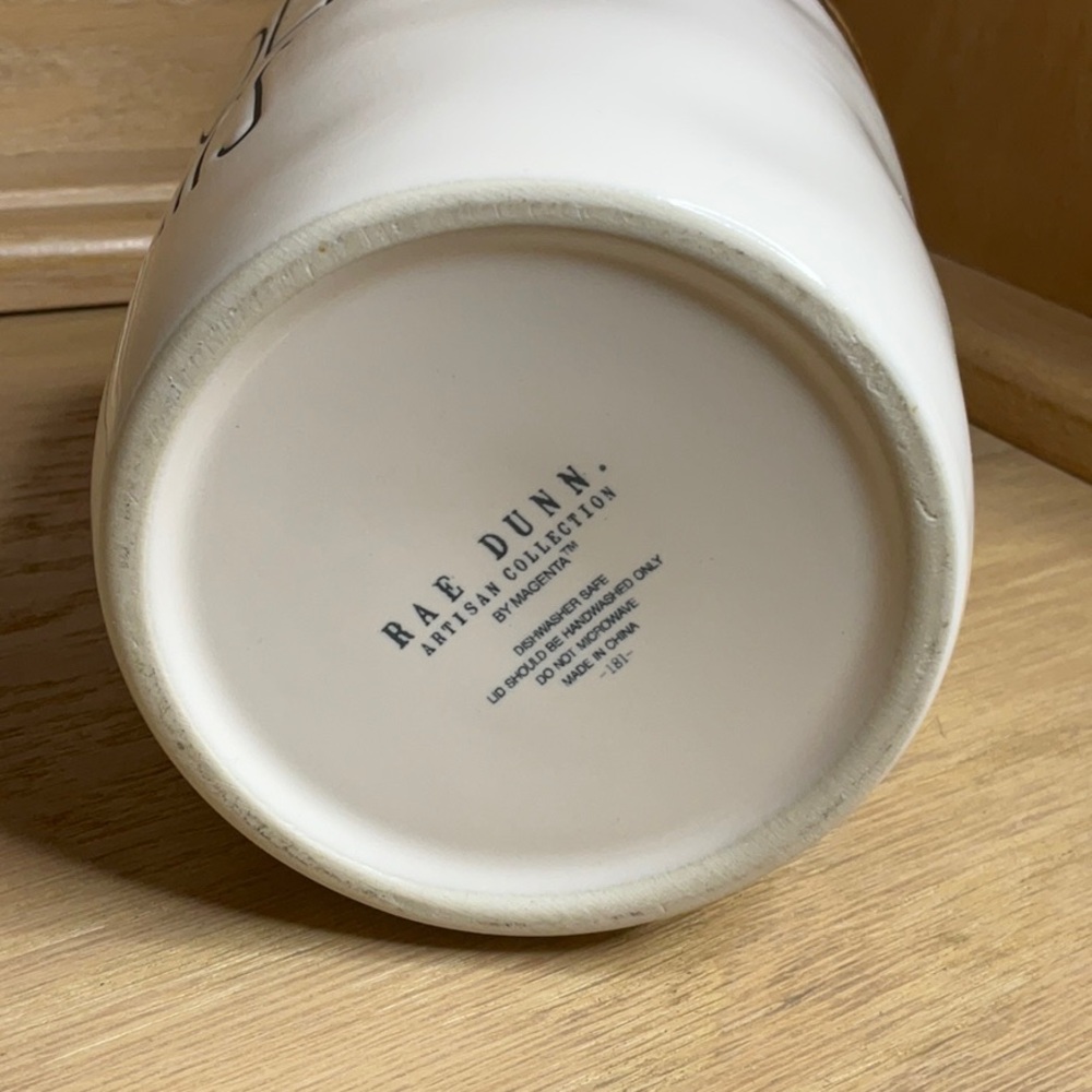 🆕 Rae Dunn CHOCOLATE CHIPS gellar small canister - Picture 4 of 5